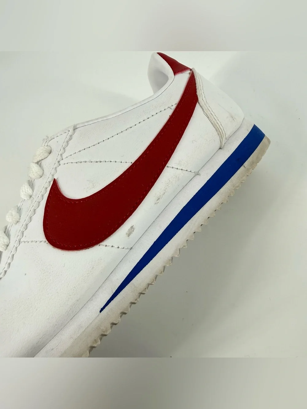 Nike Classic Cortez Sneakers Womens Size 6.5 White Leather Red Blue 807471 103
